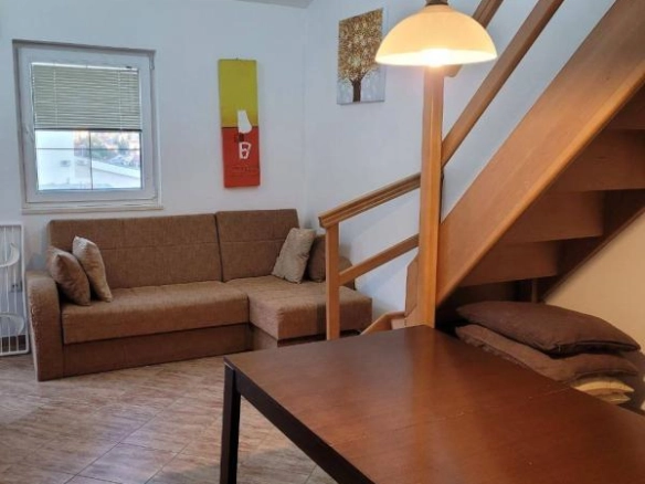Izdavanje: Dvosoban dupleks stan 90 m² sa pogledom na planine – Sutomore, Bar