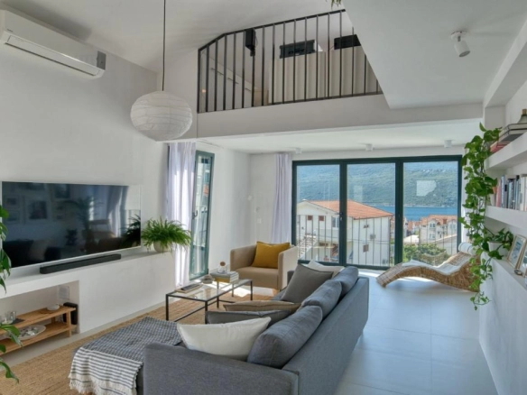 Četvorosoban stan 110 m² sa pogledom na more – Đenovići, Herceg Novi