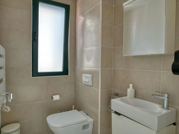 Četvorosoban stan 110 m² sa pogledom na more – Đenovići, Herceg Novi