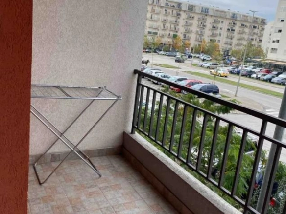 Izdavanje: Garsonjera 29 m² potpuno namještena – Stari aerodrom, Podgorica