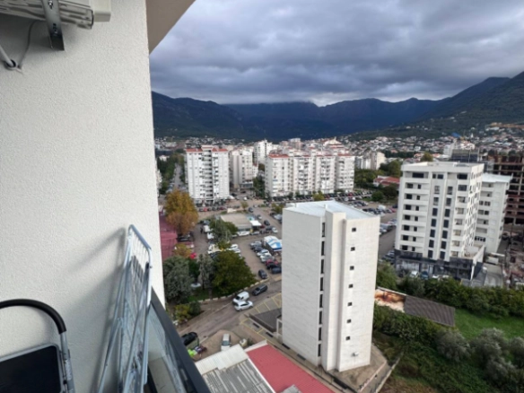 Jednosoban stan 47 m² na 11. spratu sa pogledom na planine – Bar