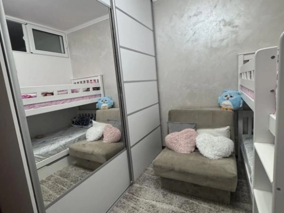 Dvosoban stan 73 m² sa pogledom na more – Bar