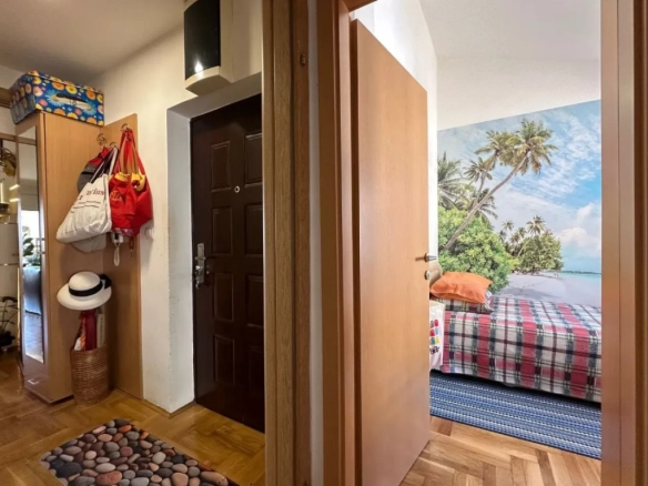 Dvosoban stan 74 m² sa pogledom na more – Lazi, Budva