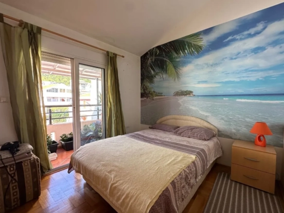 Dvosoban stan 74 m² sa pogledom na more – Lazi, Budva
