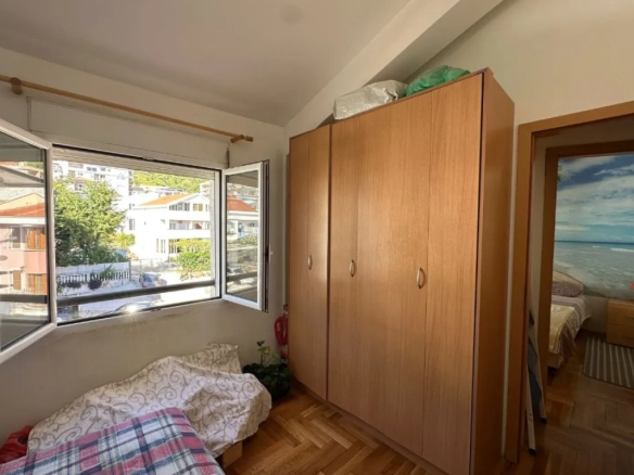 Dvosoban stan 74 m² sa pogledom na more – Lazi, Budva