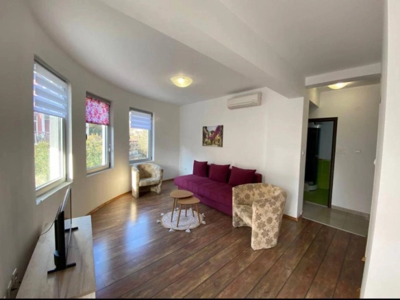 Jednosoban stan 49 m² sa garažnim mjestom u cijeni – Bečići, Budva
