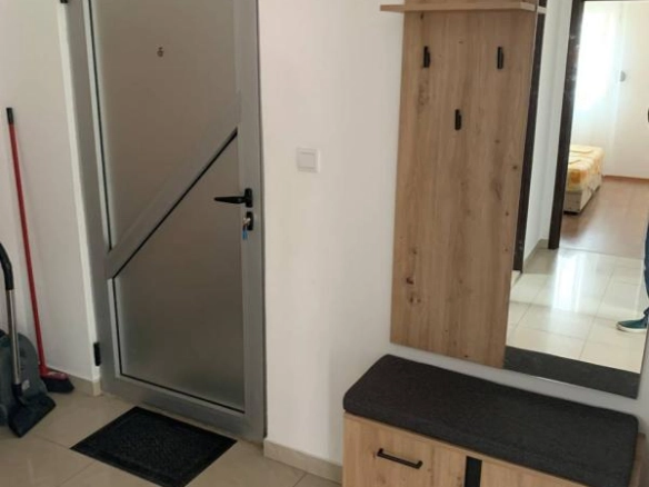 Jednosoban stan 49 m² sa garažnim mjestom u cijeni – Bečići, Budva