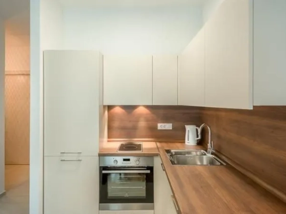 Dvosoban stan 55 m² sa bočnim pogledom na more – Bečići, Budva