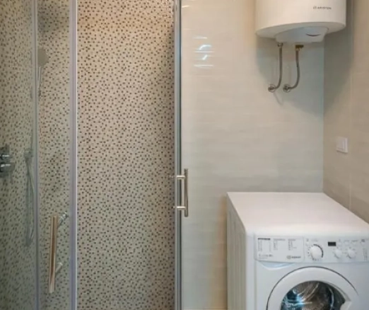 Dvosoban stan 55 m² sa bočnim pogledom na more – Bečići, Budva