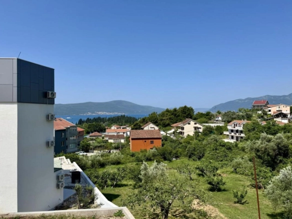 Kuća 314 m² sa bazenom i pogledom na more – Kavač, Kotor