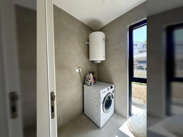Kuća 314 m² sa bazenom i pogledom na more – Kavač, Kotor