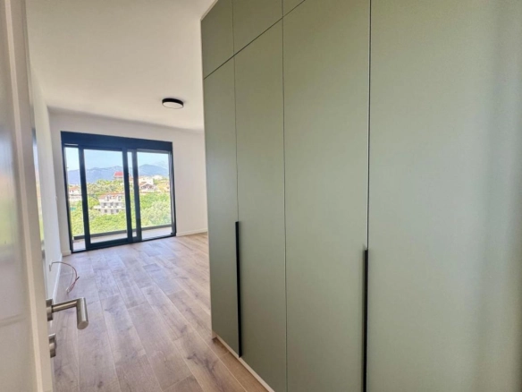 Kuća 314 m² sa bazenom i pogledom na more – Kavač, Kotor