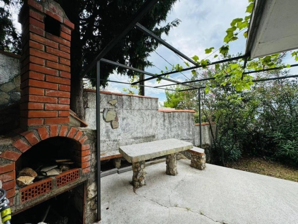 Kuća 220 m² sa pogledom na more i garažom – Dobra Voda, Bar