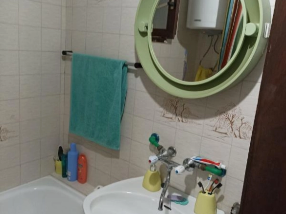 Polovina kuće 100 m² sa terasom i pogledom na more – Sutomore, Bar