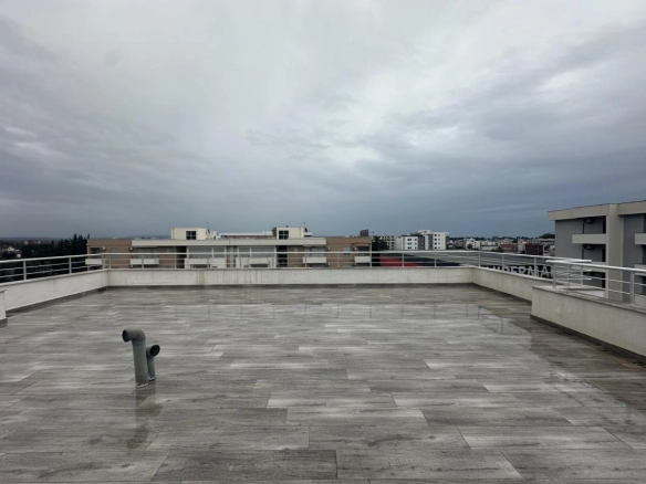 Penthaus 105 m² sa pogledom na planine i krovnom terasom – Đerane, Ulcinj