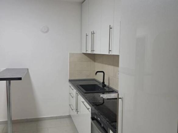 Dvosoban stan 60 m² nakon potpune renovacije – centar Bara, Bar