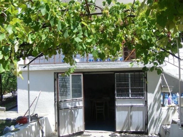 Dvije kuće 145 m² na placu od 210 m² – Šušanj, Bar