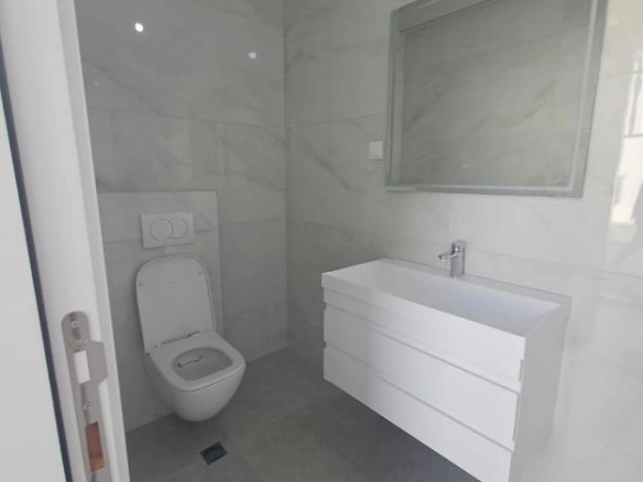Kuća 250 m² sa bazenom i pogledom na more – Utjeha, Bar