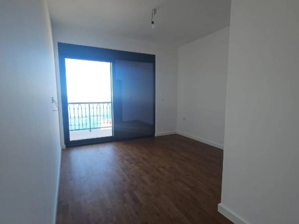 Kuća 250 m² sa bazenom i pogledom na more – Utjeha, Bar
