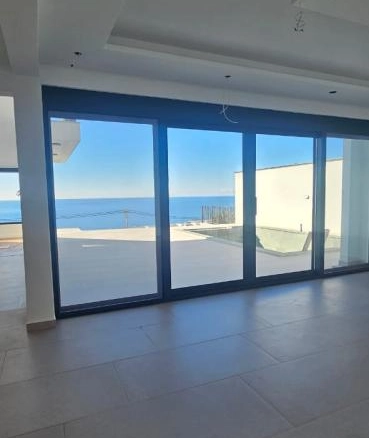 Kuća 250 m² sa bazenom i pogledom na more – Utjeha, Bar