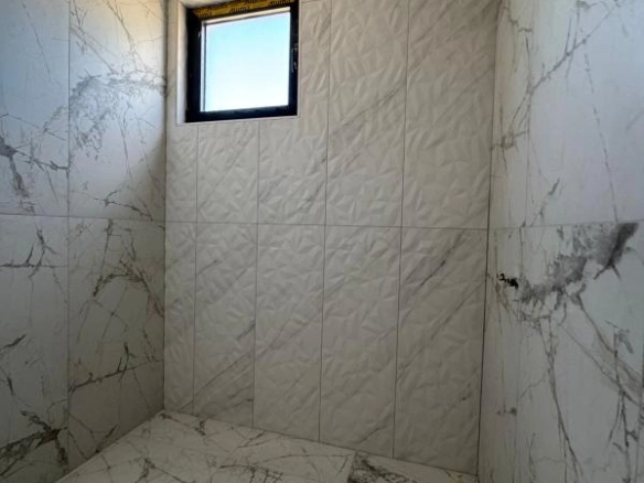 Moderna kuća 196 m² na placu od 400 m² – Polje, Bar