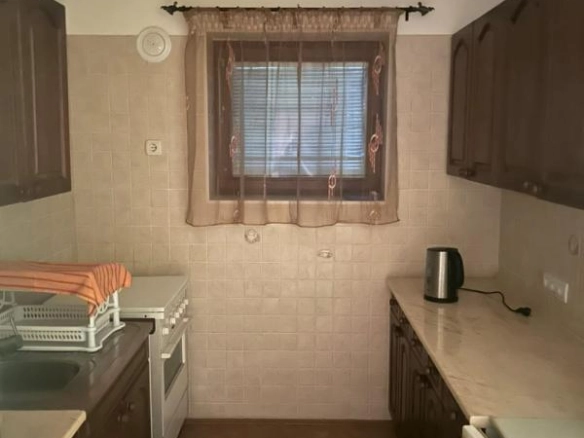 Mini-hotel 320 m² sa 10 soba i pogledom na more – Šušanj, Bar