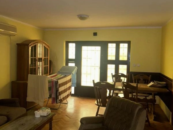 Mini-hotel 320 m² sa 10 soba i pogledom na more – Šušanj, Bar