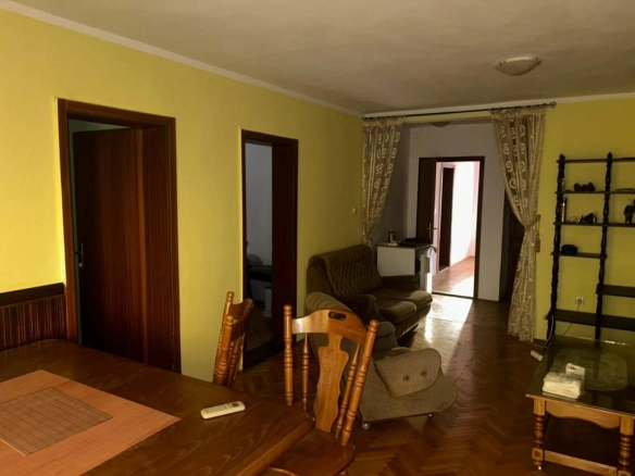 Mini-hotel 320 m² sa 10 soba i pogledom na more – Šušanj, Bar