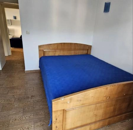 Dvosoban stan 70 m² na dva nivoa sa pogledom na planine – Budva