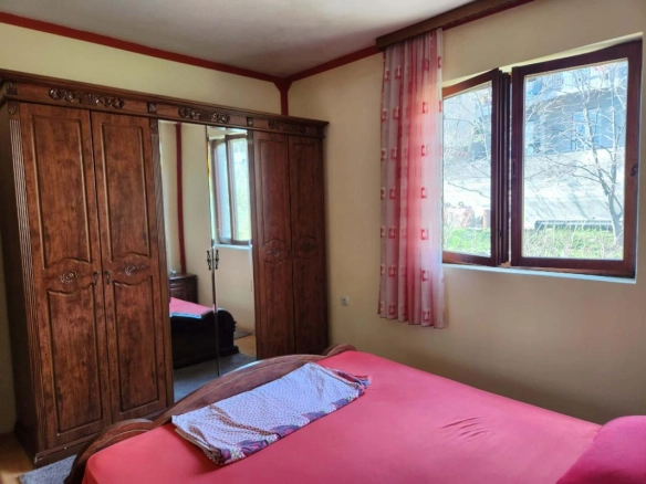 Dvosoban stan 90 m² na prvoj liniji do mora – Bijela, Herceg Novi