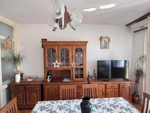 Trosoban stan 100 m² sa tri terase i pogledom na more – Bijela, Herceg Novi