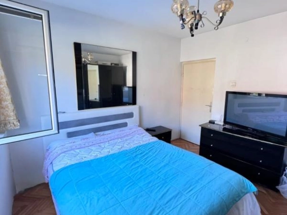 Trosoban stan 100 m² sa tri terase i pogledom na more – Bijela, Herceg Novi