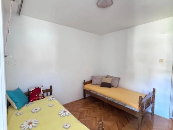 Trosoban stan 100 m² sa tri terase i pogledom na more – Bijela, Herceg Novi