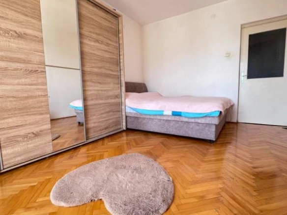 Trosoban stan 100 m² sa tri terase i pogledom na more – Bijela, Herceg Novi