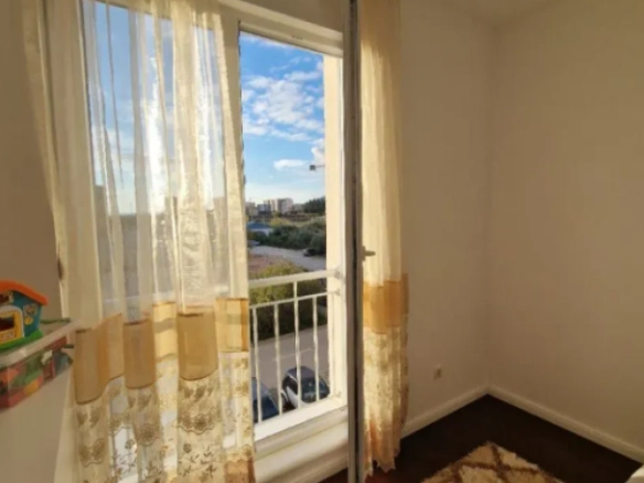 Dvosoban stan 73 m² sa terasom i pogledom na more – Bar