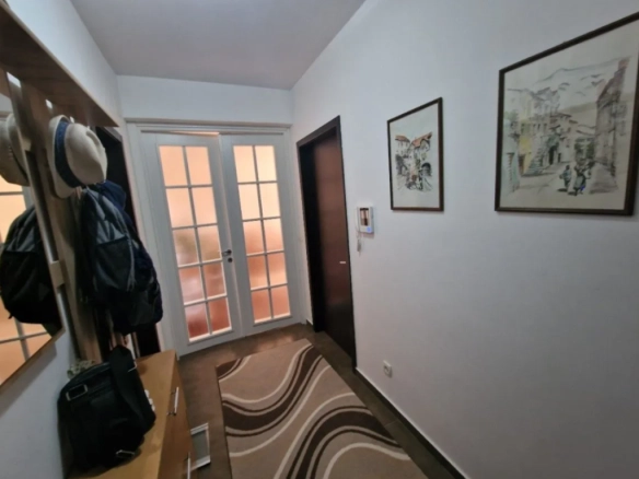 Dvosoban stan 73 m² sa terasom i pogledom na more – Bar