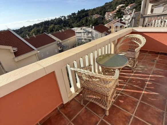 Jednosoban stan 55 m² sa pogledom na more – Petrovac, Budva