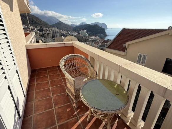 Jednosoban stan 55 m² sa pogledom na more – Petrovac, Budva