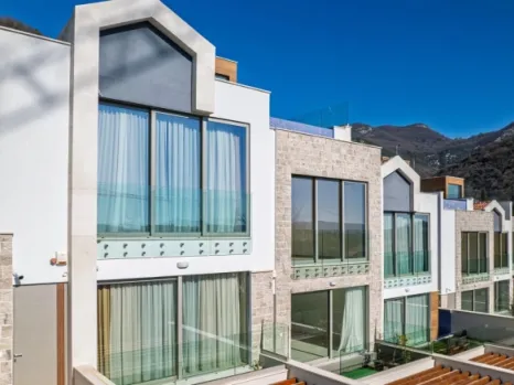Kuća 136 m² u novom kompleksu blizu Porto Montenegra – Donja Lastva, Tivat