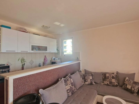 Dvosoban stan 70 m² sa pogledom na more – Petrovac, Budva