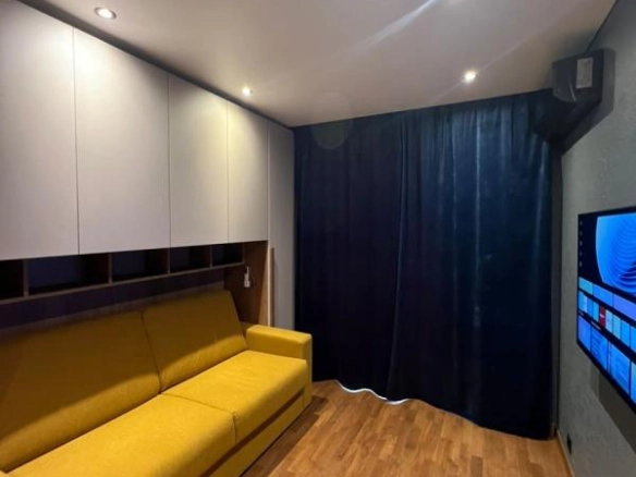 Garsonjera 24 m² sa novim dizajnerskim uređenjem – Rozino, Budva