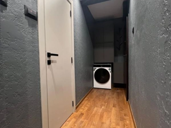 Garsonjera 24 m² sa novim dizajnerskim uređenjem – Rozino, Budva