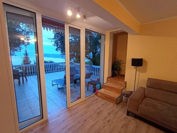 Kuća 282 m² sa pogledom na more i garažom – Sutomore, Bar