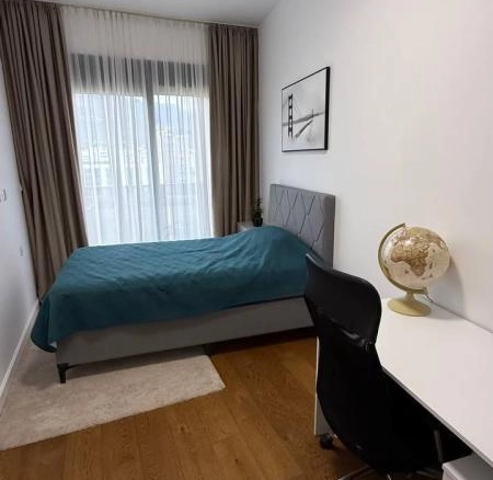 Dvosoban stan 80 m² sa terasom i pogledom na planine – Soho City, Bar