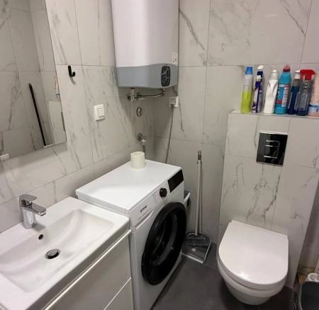 Dvosoban stan 80 m² sa terasom i pogledom na planine – Soho City, Bar