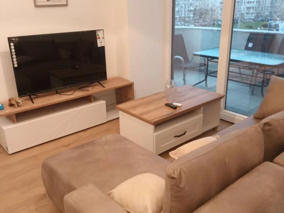 Jednosoban stan 44 m² sa terasom i pogledom na crkvu – Bar