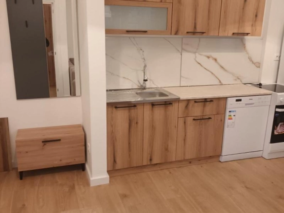 Jednosoban stan 44 m² sa terasom i pogledom na crkvu – Bar
