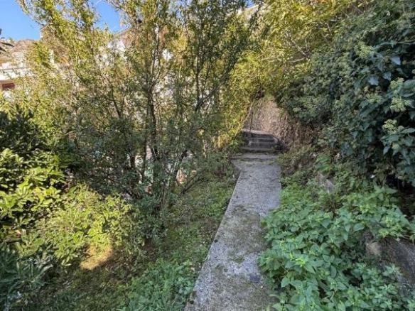 Dio kuće 108 m² na dva nivoa sa zasebnim ulazom – Sutomore, Bar