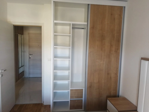 Jednosoban stan 46 m² na 11. spratu u zgradi sa liftom – Zagorič, Podgorica