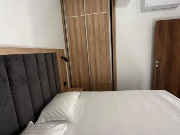 Dvosoban stan 70 m² u novom kompleksu sa bazenom – Ulcinj